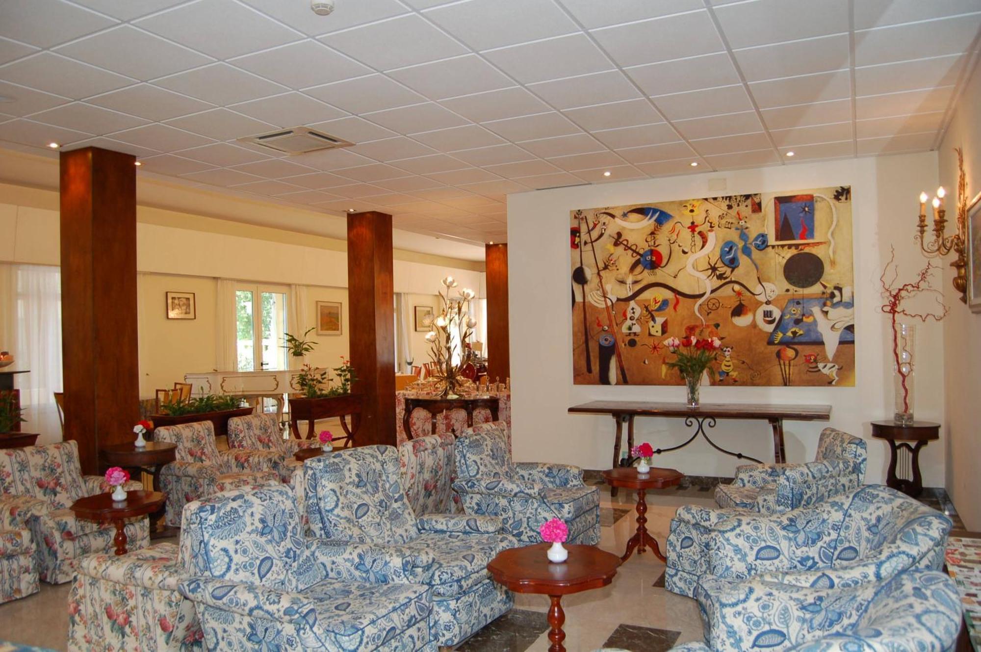 Hotel Broglia Сірміоне Екстер'єр фото